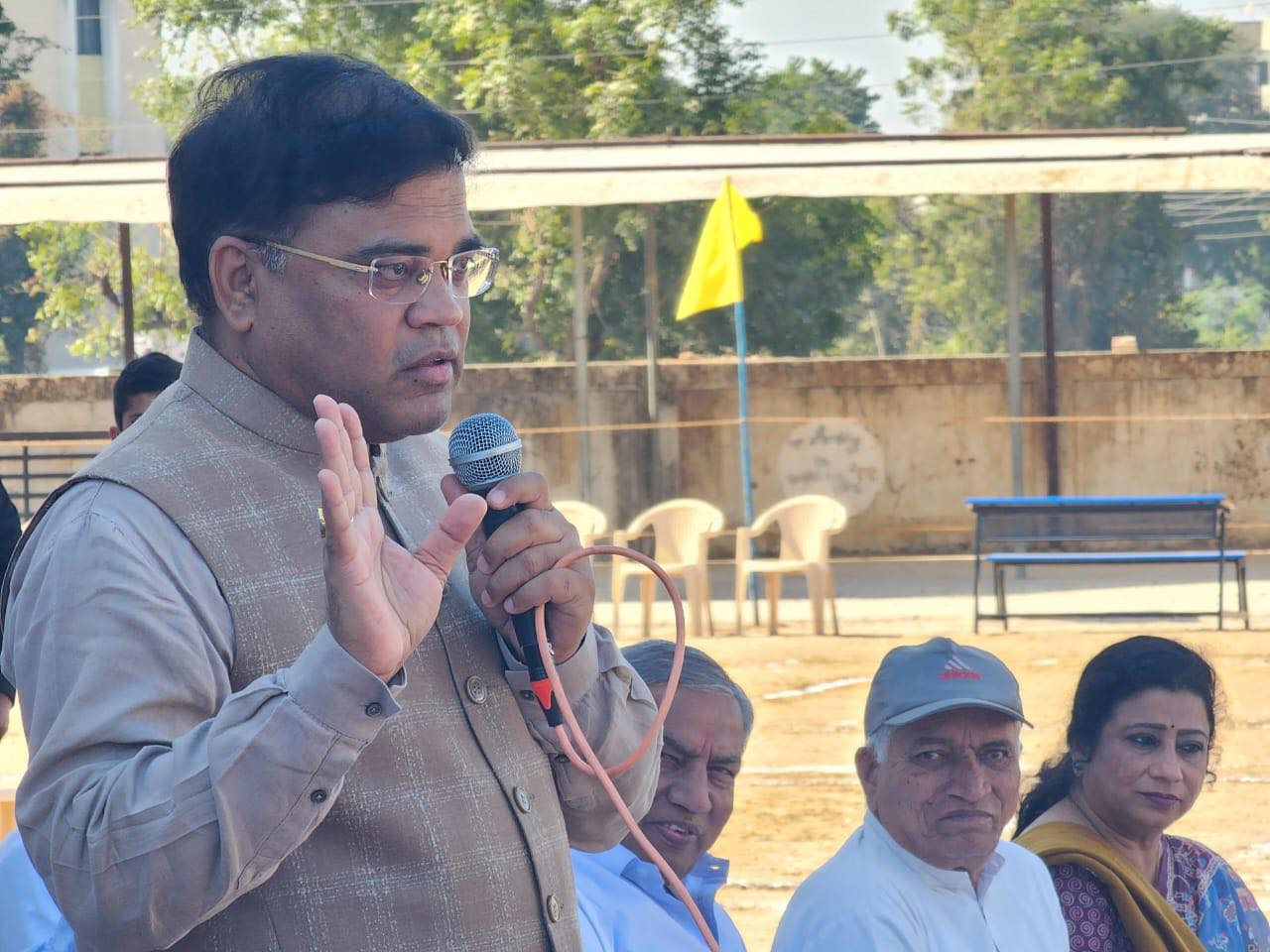 તા.૧૬-૦૧-૨૦૨૫ ના રોજ ગુજરાત સરકારના ઉપક્રમે રાજ્યની તમામ સરકારી અને બિનસરકારી પ્રાથમિક અને માધ્યમિક કક્ષાની શાળાઓમાં ચાલી રહેલા ૧૦ દિવસીય ખેલ મહાકુંભમાં એક સરકારી અને એક ખાનગી શાળામાં ખેલ મહાકુંભનું આયોજન કરવામાં આવી રહ્યું છે.